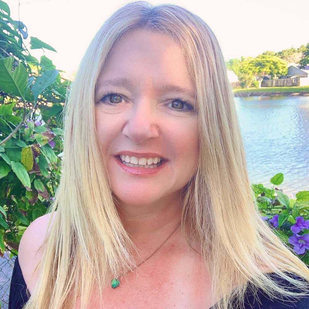 Meet your Posher, Suzanne